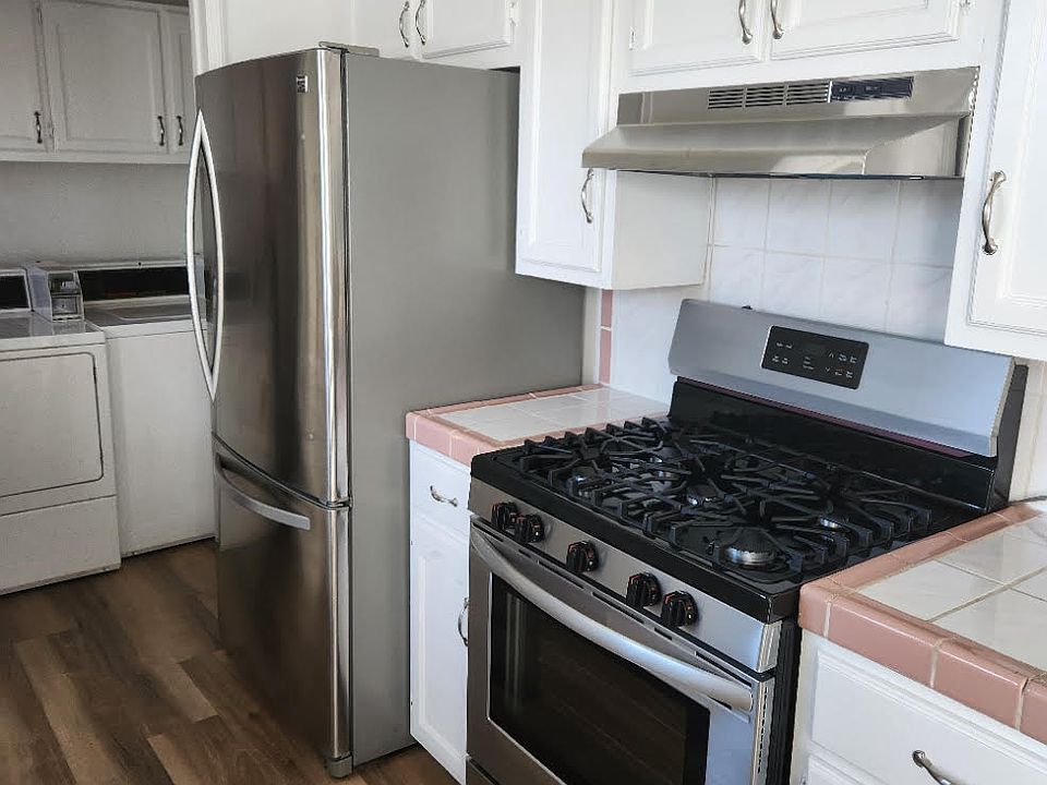 1st image of 10008 S Gramercy Pl #10008