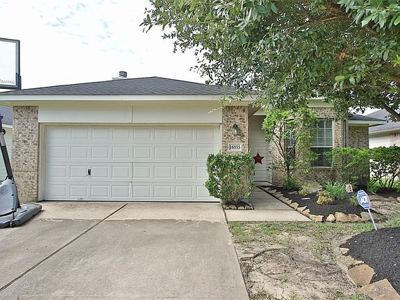 3rd image of 16835 Shoal Park Dr