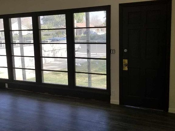 4th image of 7650 Elm St #1
