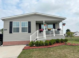 33414 Oak Ct, New Haven, MI 48048