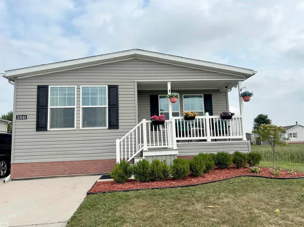 33414 Oak Ct, New Haven, MI 48048