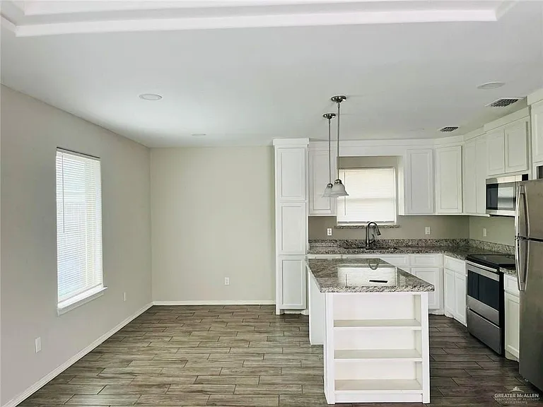 1417 Alta Vista Dr #3 — Photo 6
