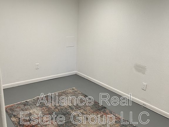 2nd image of 492 S Lincoln St #B