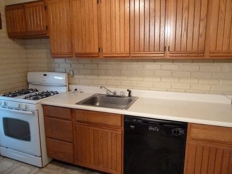 5816 Cedonia Ave — Photo 7