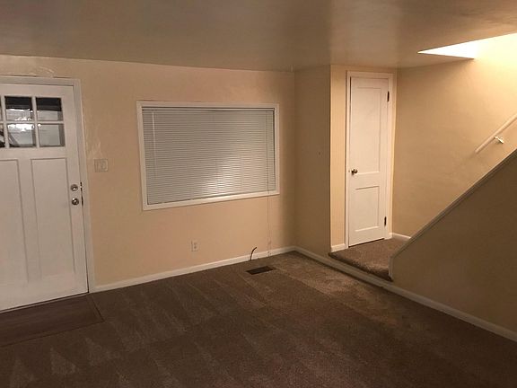 5th image of 330 Cedar St