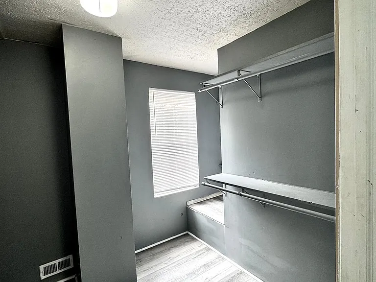 5132 W Caven St — Photo 16