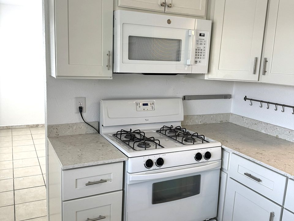 1st image of 3213 Alta Monte Ave NE #3
