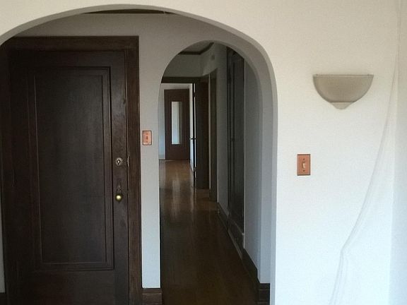 3rd image of 60 Washington Blvd APT 3