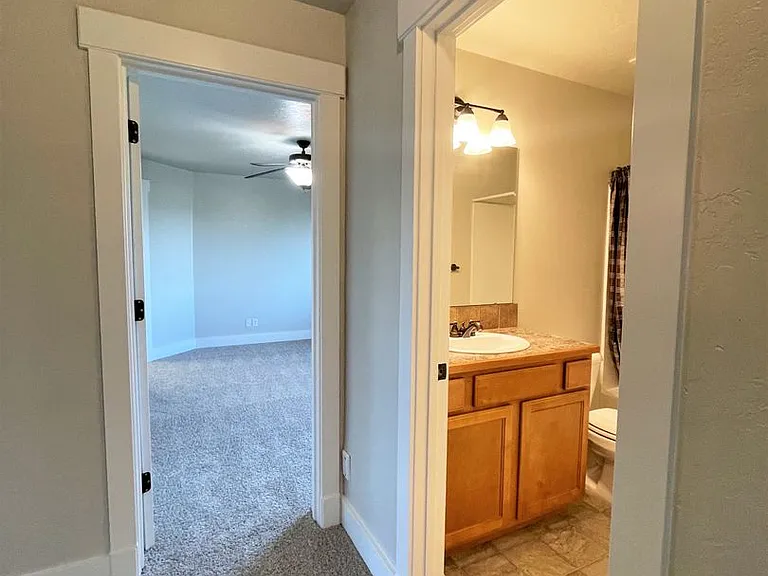 709 N Saddlebrook Way — Photo 13