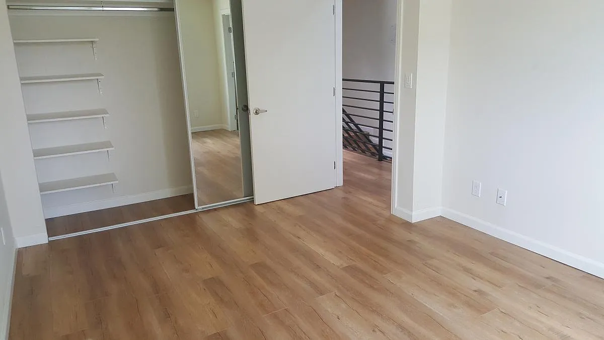 3 bed, 2.5 bath, 1100 sqft, $3,190 — Photo 4