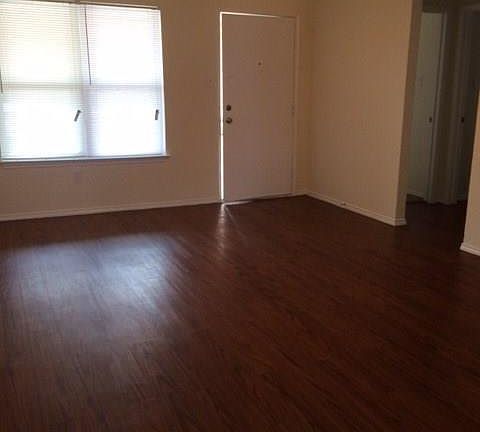 5th image of 1215 Narrow Ln