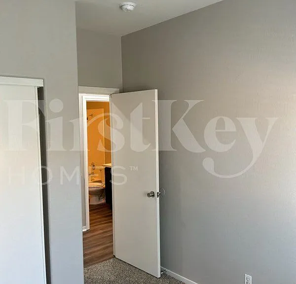 971 Whispering Grove Ave — Photo 8