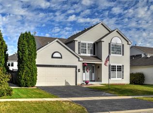 2130 W Meadowview Dr, Round Lake, IL 60073