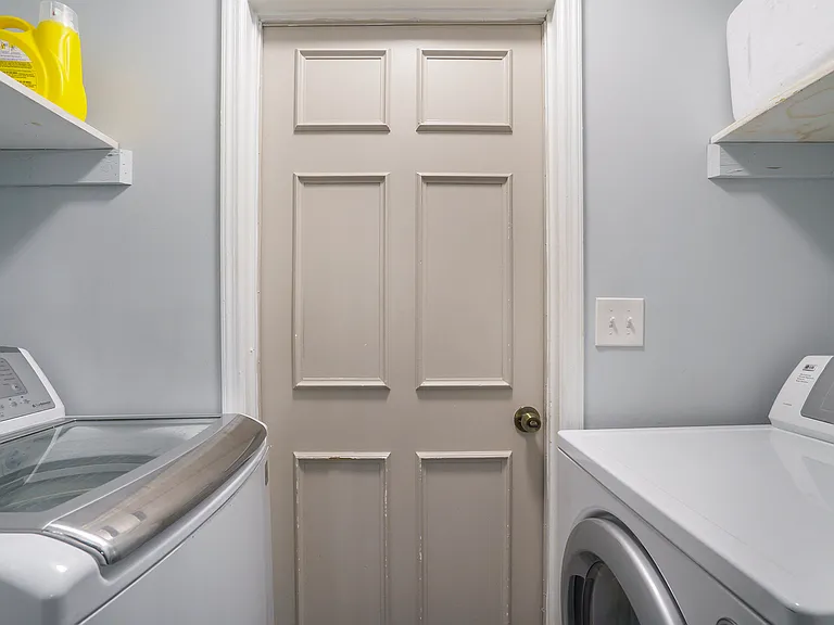 1541 Clifton Downs Dr SE — Photo 17