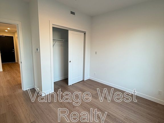 5th image of 1380 Pridham Ave #218