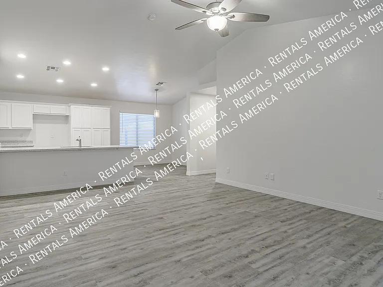 12532 W Saint Moritz Ln — Photo 4