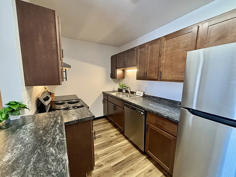 The Ridge Apartments — Photo 35