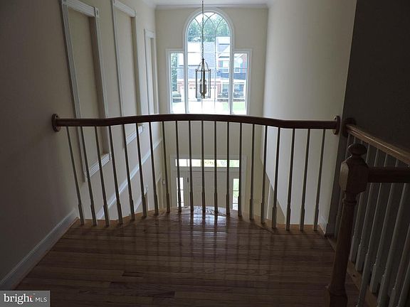 5th image of 9816 Hammer Ln