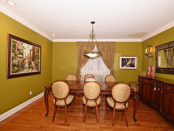 4th image of 160 Altessa Blvd