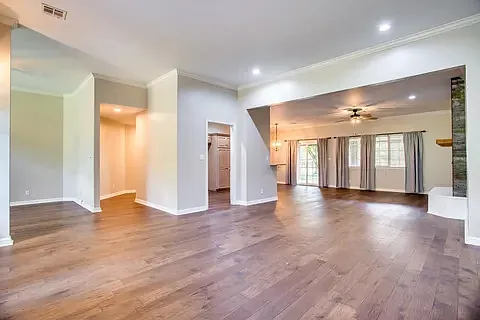 4 bed, 2.5 bath, 2294 sqft, $2,800 — Photo 4
