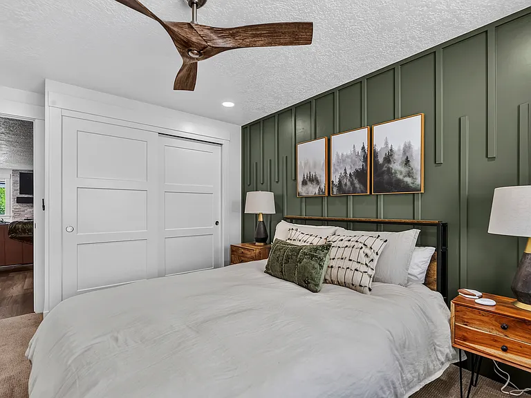 579 W Curling Dr — Photo 20