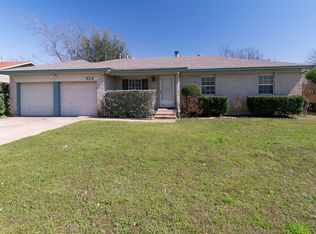 824 McCurry Ave, Bedford, TX 76022
