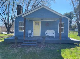 690 Sand Hill Rd, Asheville, NC 28806