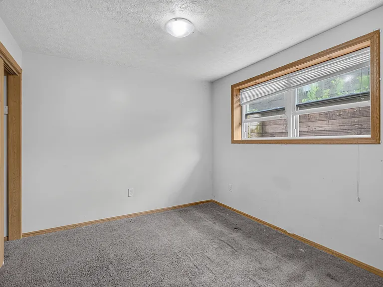 211 Park Ave #2 — Photo 9