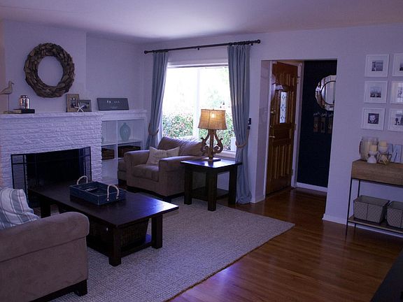 3rd image of 1117 Killarney Ln