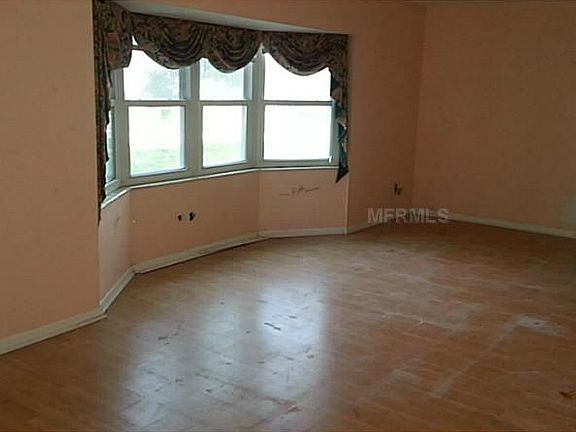 4th image of 4908 Shetland Ave