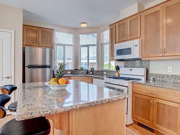 3rd image of 44 Oakwood Drive