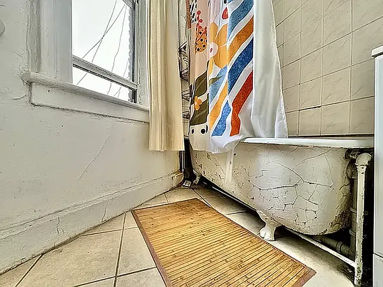 666 Park Pl #2R — Photo 48