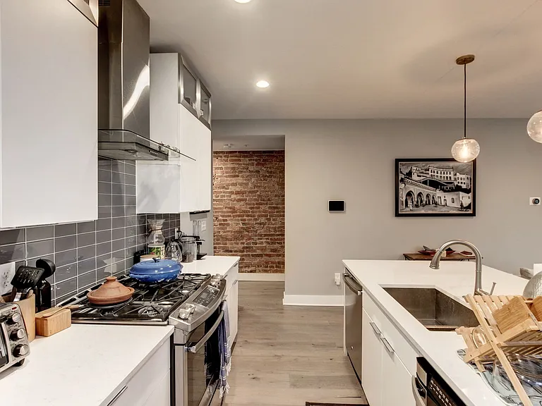 37 Todd Pl NE #3 — Photo 9