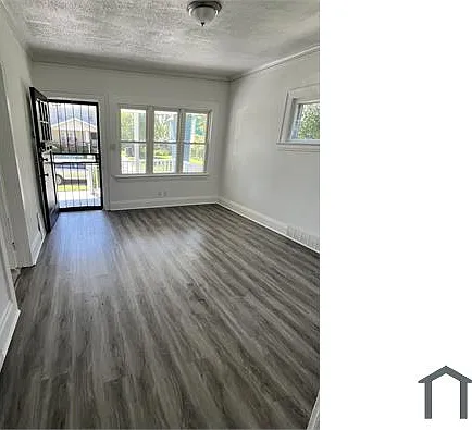 2 bed, $1,100 — Photo 3