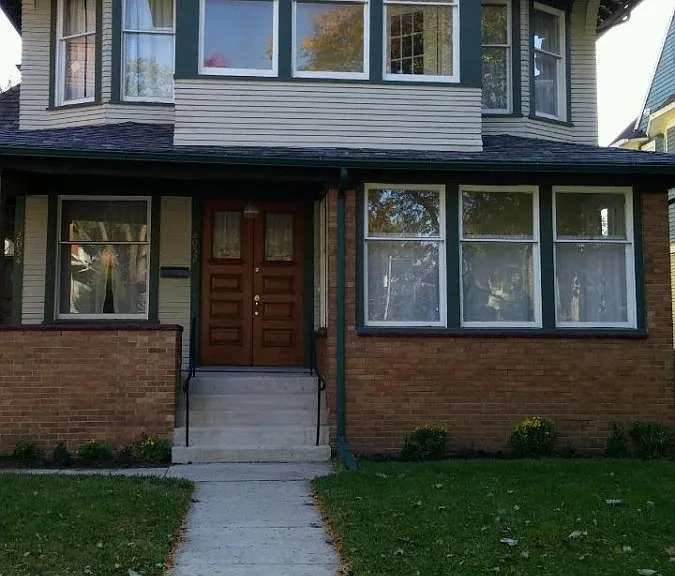 2052 Glenwood Ave — Photo 1
