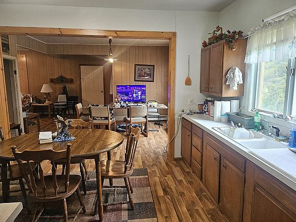 2nd image of 360 Main Ave