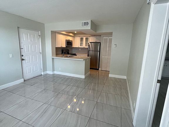 3rd image of 718 Executive Center Dr #23-7-23
