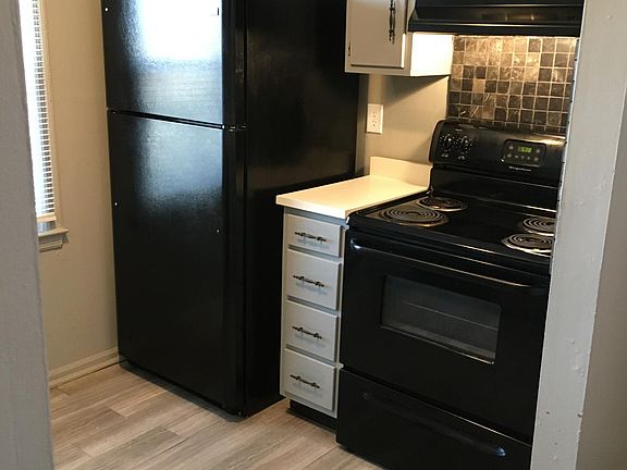 3rd image of 1234 Centre Pkwy #1234