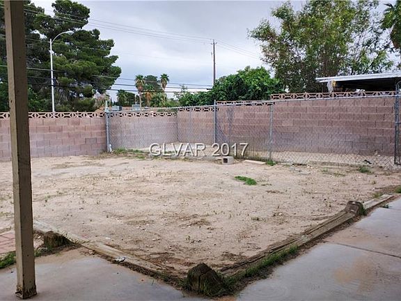 3rd image of 5110 Shadow Hill Dr
