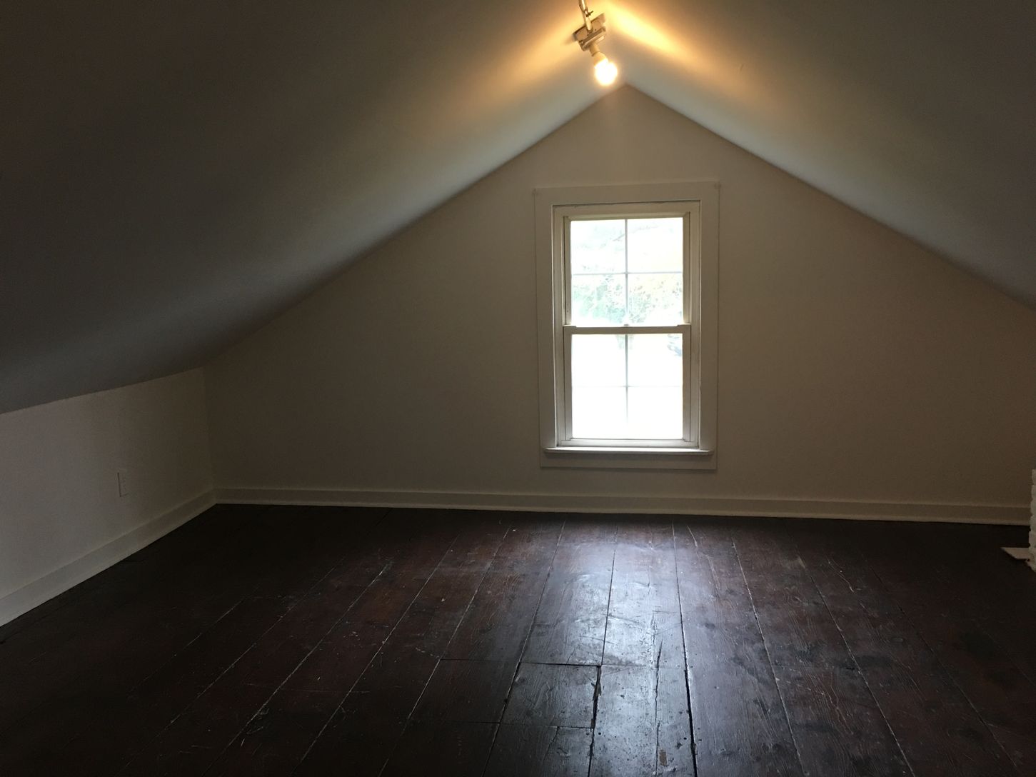  2ND FLOOR BEDROOM