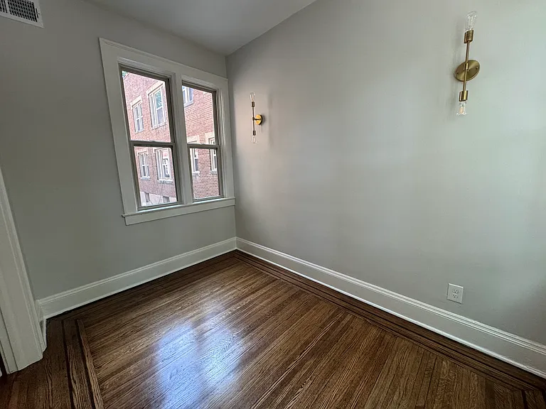 2115 Speed Ave #4 — Photo 14
