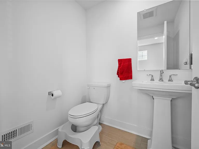 4 William Boyer Dr — Photo 28