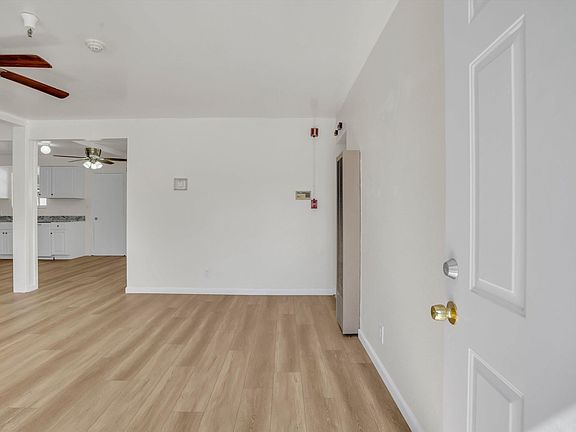3rd image of 202 Arc Ave
