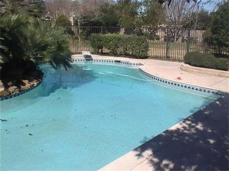 3rd image of 2515 La Salle Ln