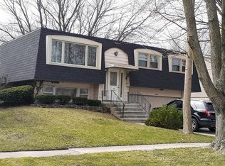 7639 161st St, Tinley Park, IL 60477