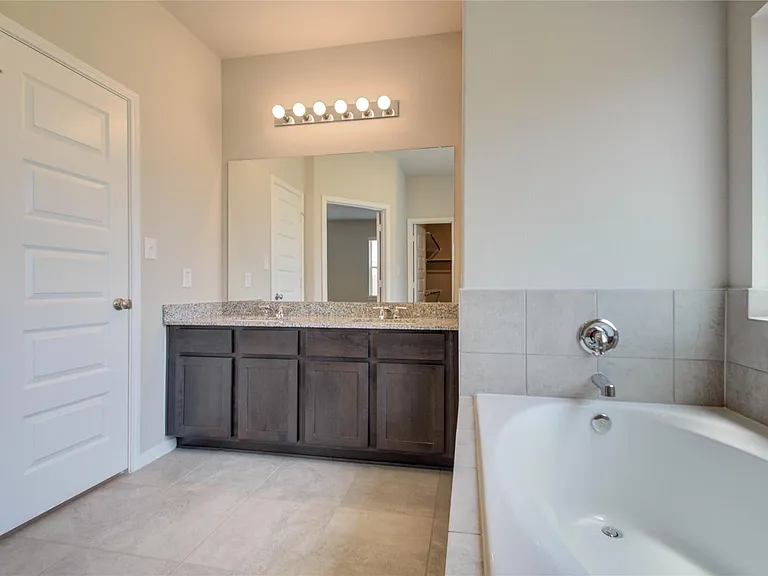 8403 Baywatch Cir — Photo 22