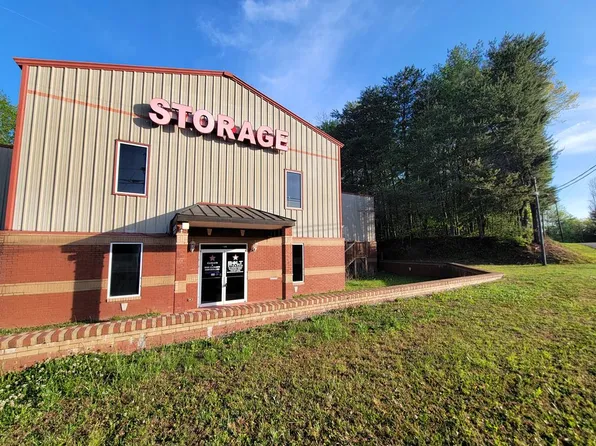 167 Hefner St, Ellijay, GA 30540