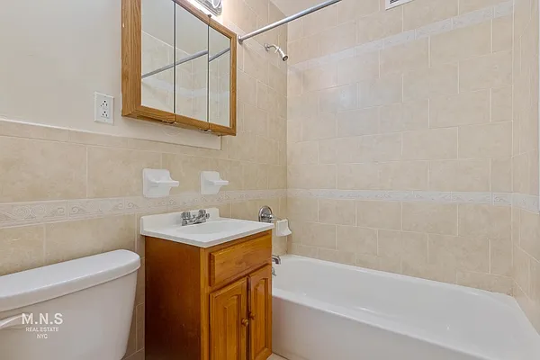 Rented by MNS | media 6