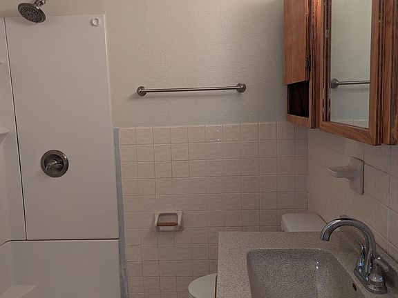 5th image of 414 Nesbitt Dr