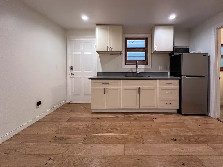19A Jasper Pl — Photo 1